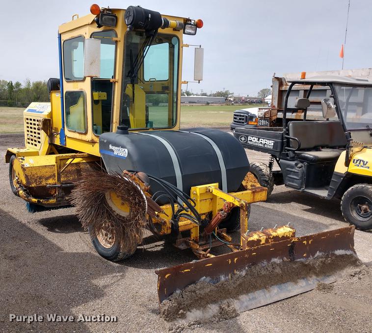 image for item DD6977 Superior DT80CT broom