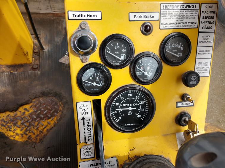 image for item DD6977 Superior DT80CT broom