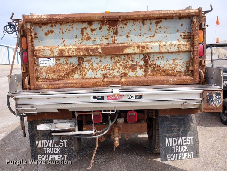 image for item DD6978 1999 International 4700 dump truck