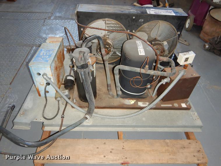 image for item DE1254 International cold storage compressor