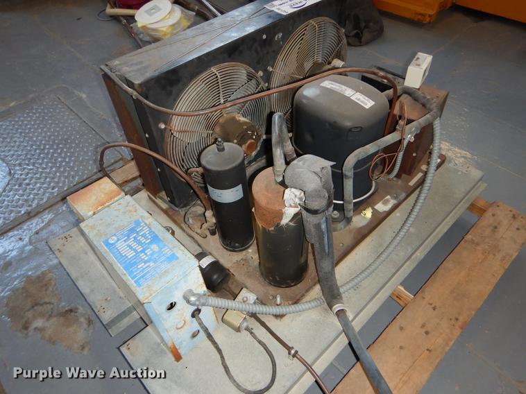 image for item DE1254 International cold storage compressor