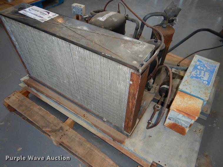 image for item DE1254 International cold storage compressor