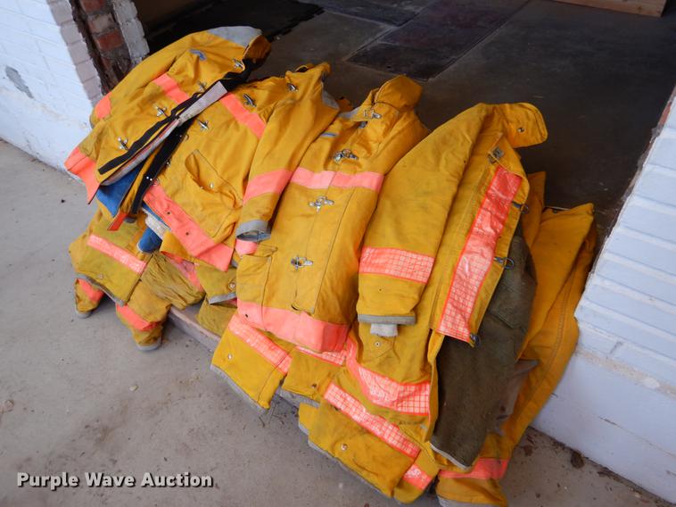 image for item DE1260 Fire fighting apparel
