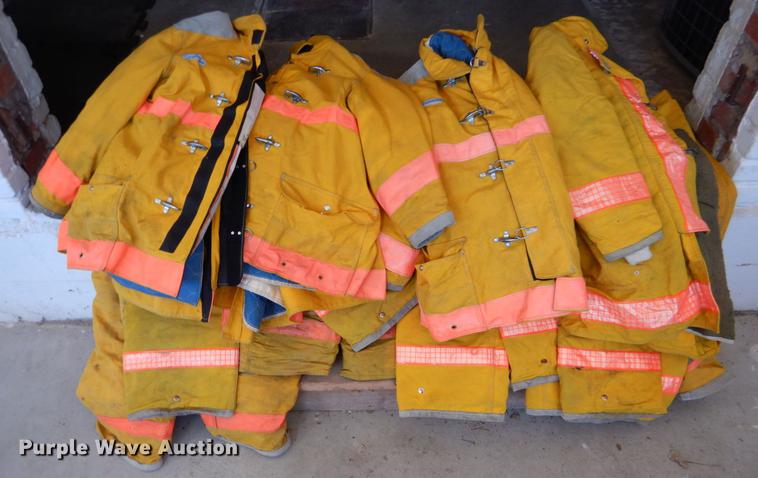 image for item DE1260 Fire fighting apparel
