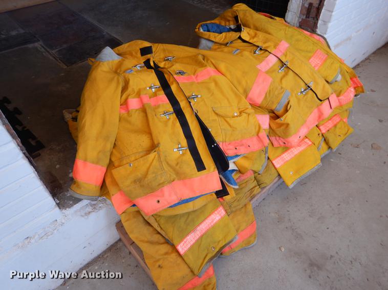 image for item DE1260 Fire fighting apparel