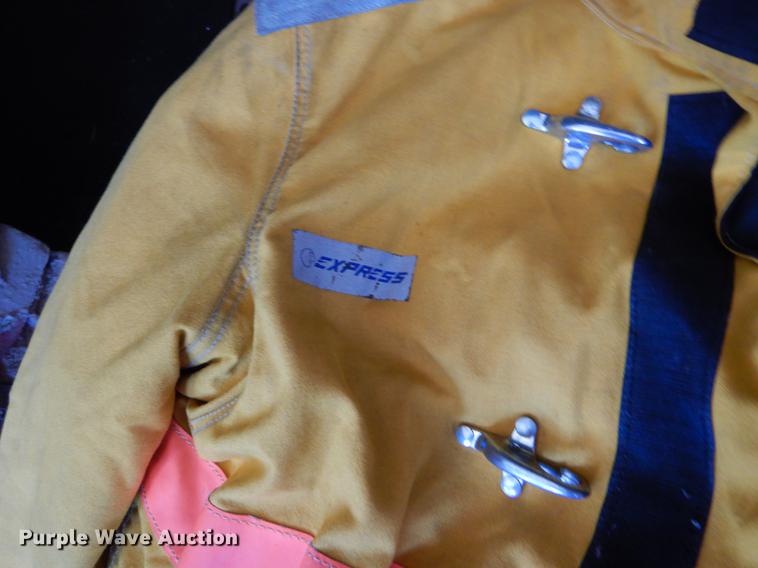 image for item DE1260 Fire fighting apparel