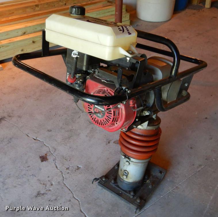 image for item DE1262 Plate compactor