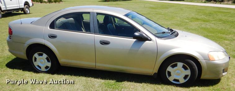 image for item DE1264 2004 Dodge Stratus SE