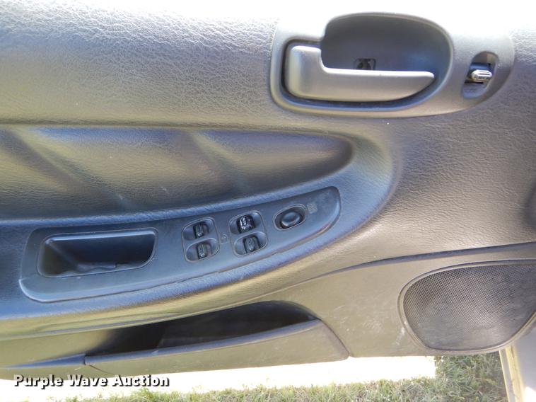 image for item DE1264 2004 Dodge Stratus SE