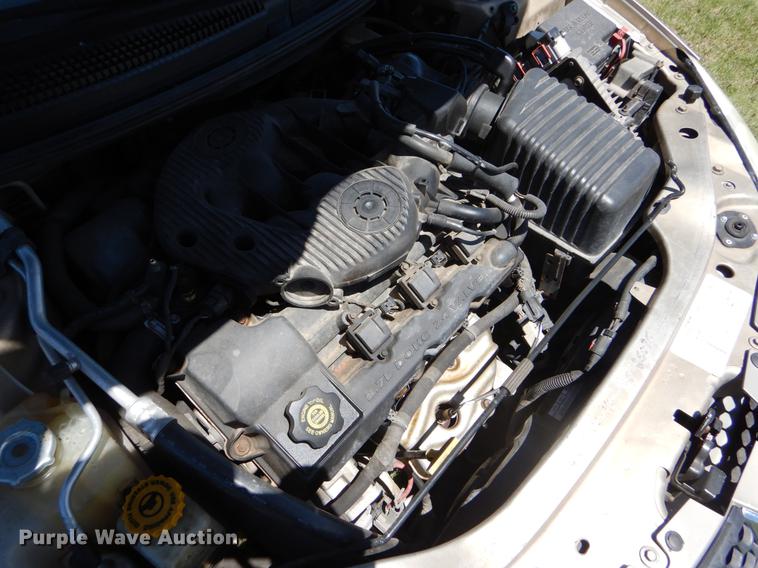 image for item DE1264 2004 Dodge Stratus SE