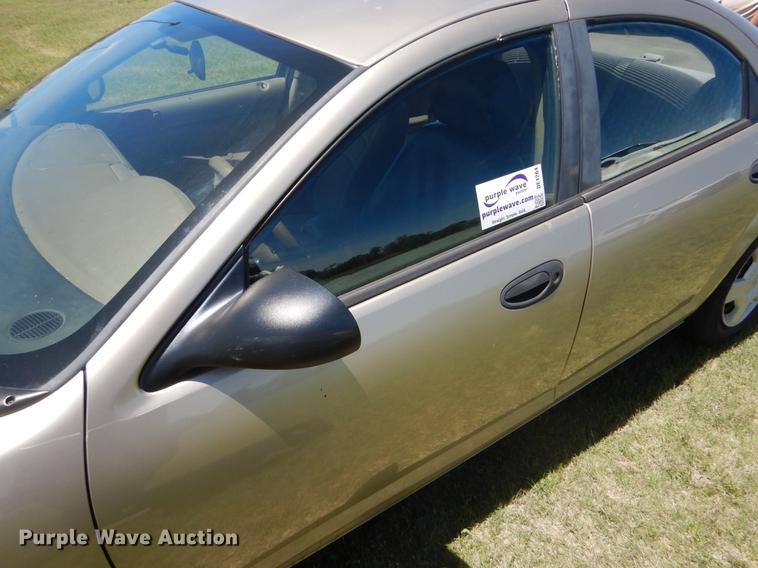 image for item DE1264 2004 Dodge Stratus SE