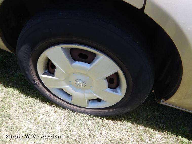 image for item DE1264 2004 Dodge Stratus SE