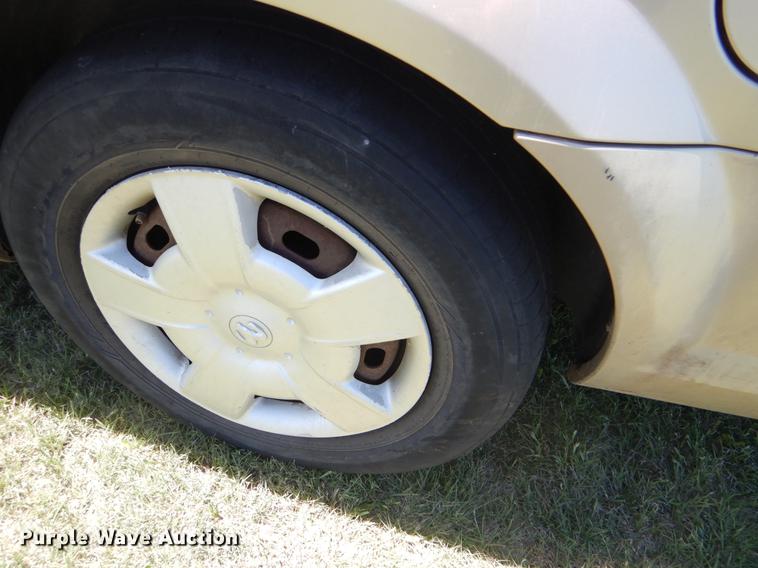 image for item DE1264 2004 Dodge Stratus SE