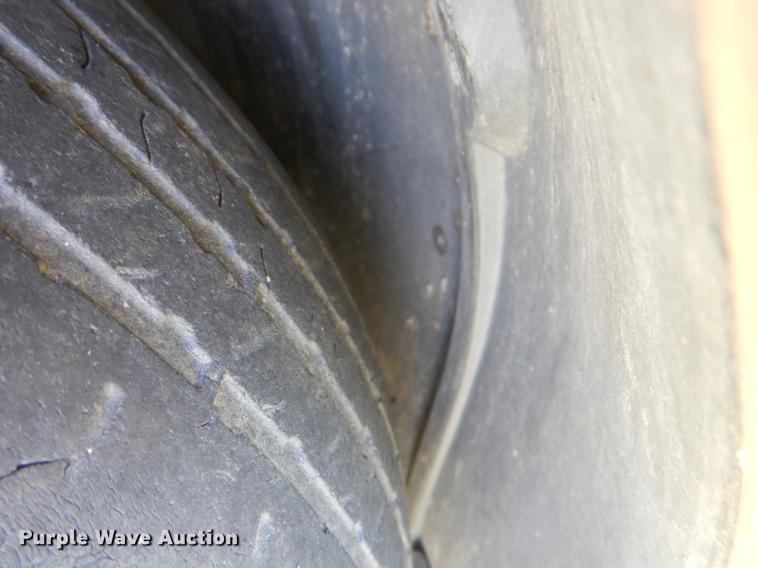 image for item DE1264 2004 Dodge Stratus SE