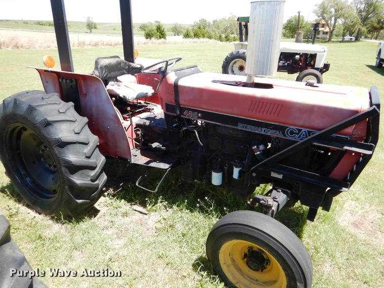 image for item DE1265 1988 Case IH 485 tractor