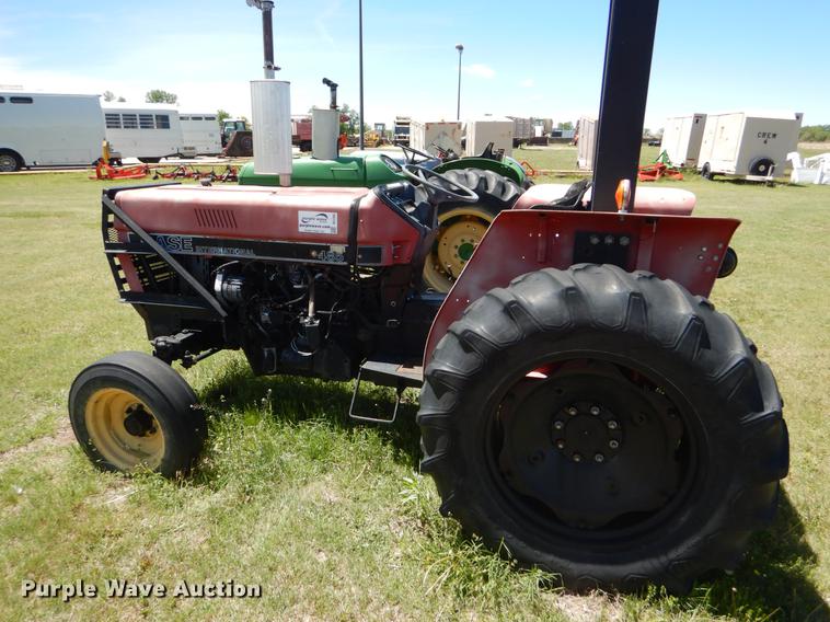image for item DE1265 1988 Case IH 485 tractor