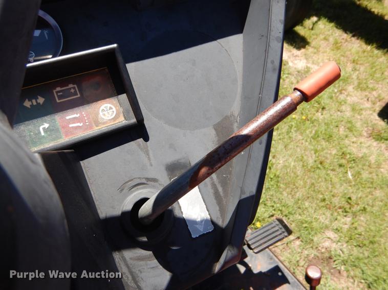 image for item DE1265 1988 Case IH 485 tractor