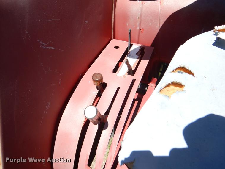 image for item DE1265 1988 Case IH 485 tractor