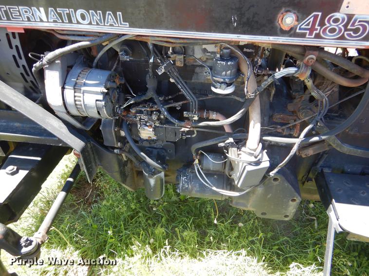 image for item DE1265 1988 Case IH 485 tractor