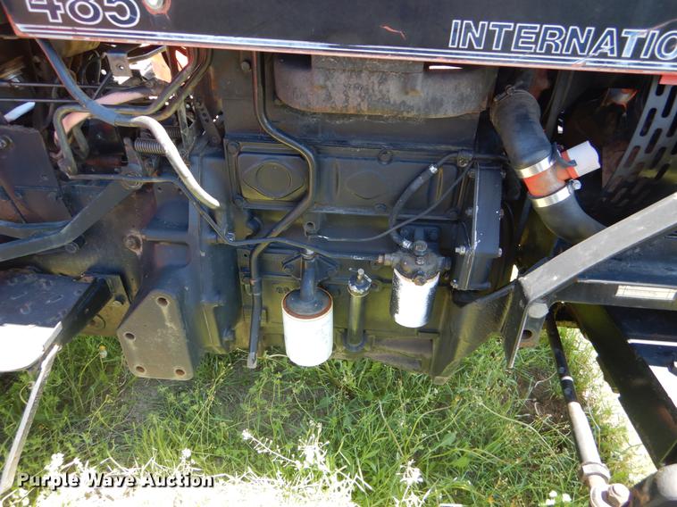 image for item DE1265 1988 Case IH 485 tractor