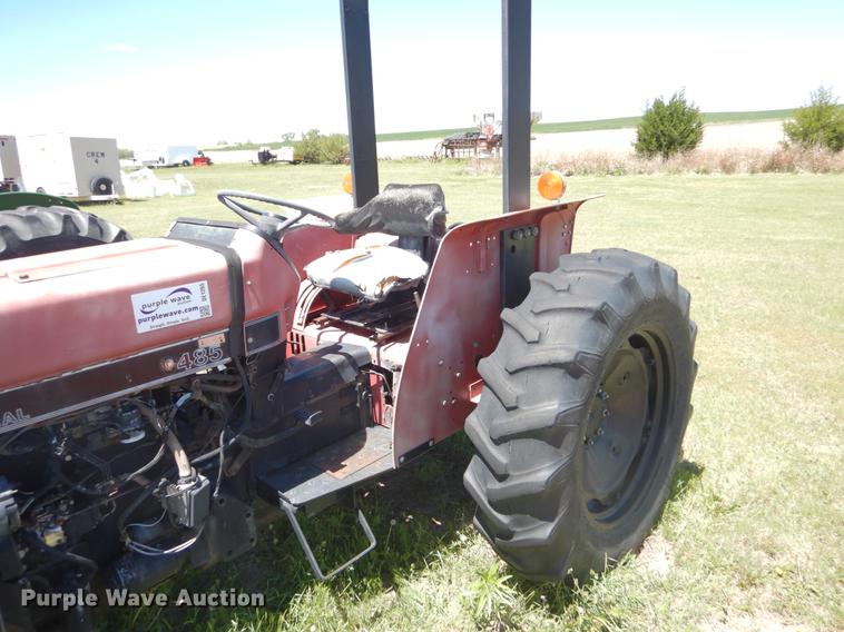 image for item DE1265 1988 Case IH 485 tractor