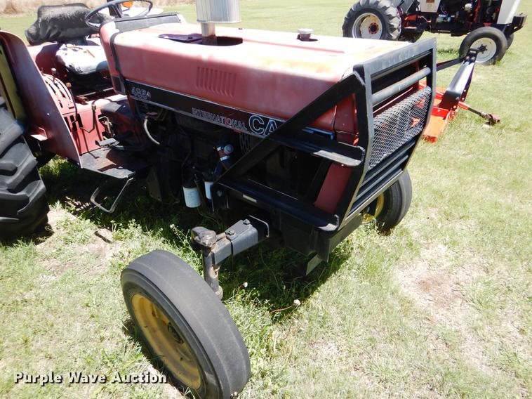 image for item DE1265 1988 Case IH 485 tractor