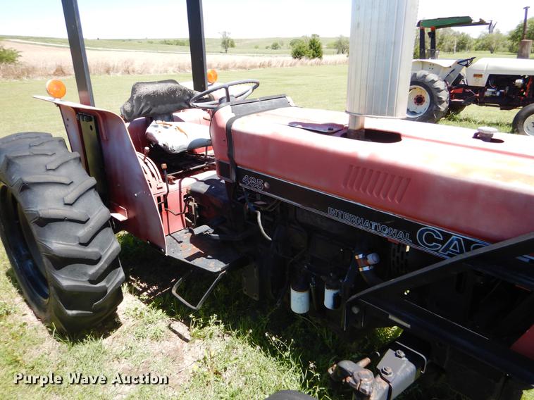 image for item DE1265 1988 Case IH 485 tractor