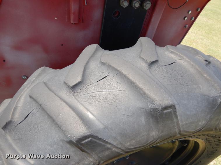 image for item DE1265 1988 Case IH 485 tractor