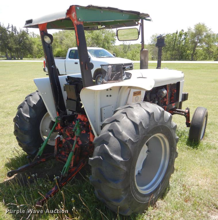 image for item DE1266 1982 John Deere 2640 tractor