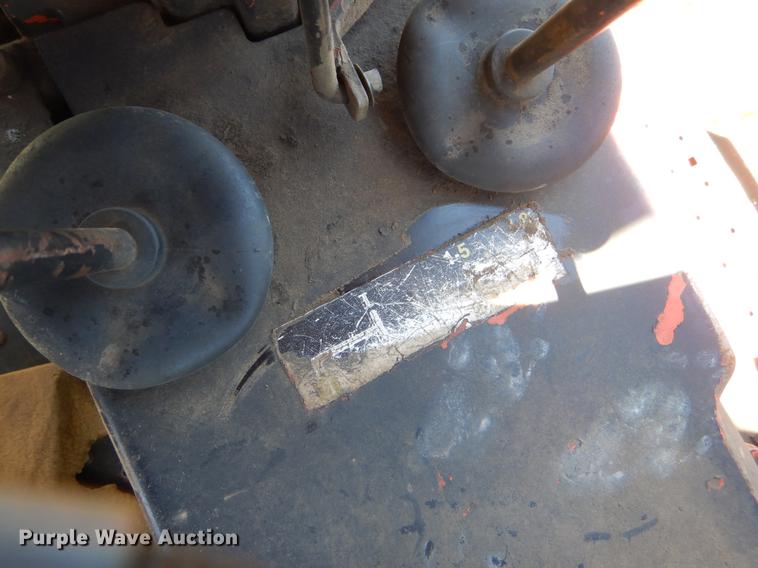 image for item DE1266 1982 John Deere 2640 tractor