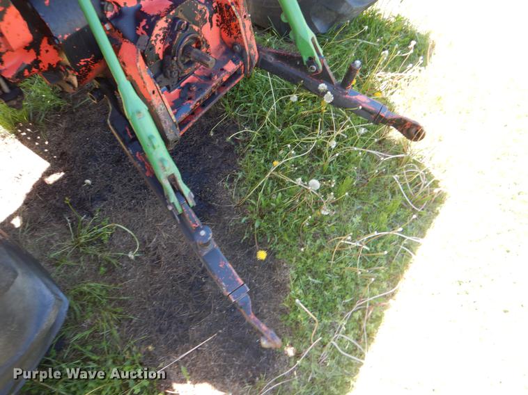 image for item DE1266 1982 John Deere 2640 tractor