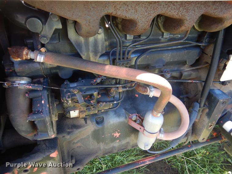 image for item DE1266 1982 John Deere 2640 tractor