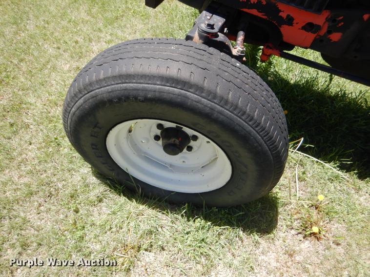 image for item DE1266 1982 John Deere 2640 tractor