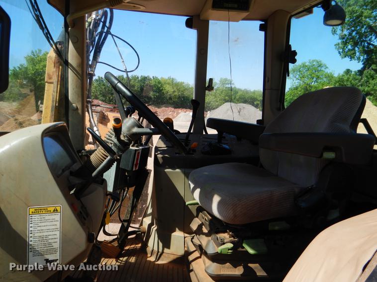 image for item DE3961 2007 John Deere 6615 tractor