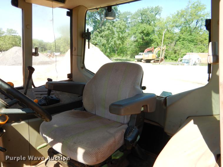 image for item DE3961 2007 John Deere 6615 tractor