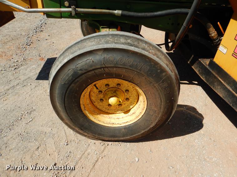 image for item DE3961 2007 John Deere 6615 tractor