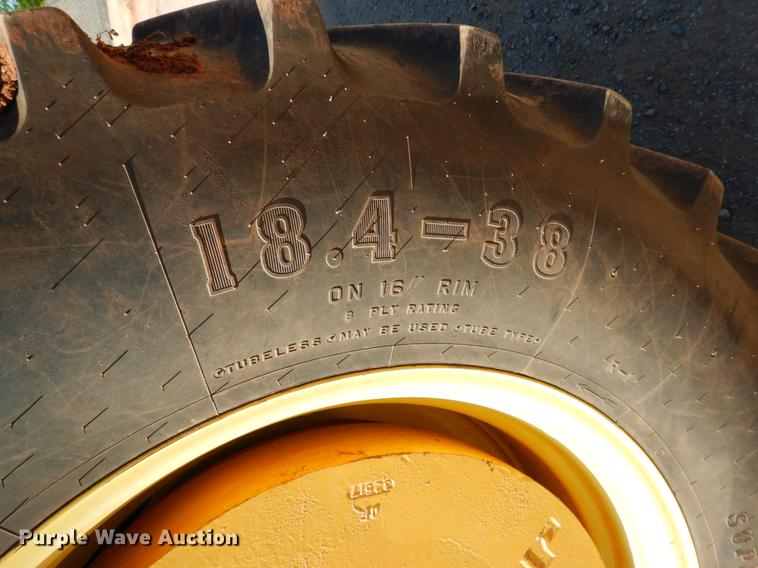 image for item DE3961 2007 John Deere 6615 tractor