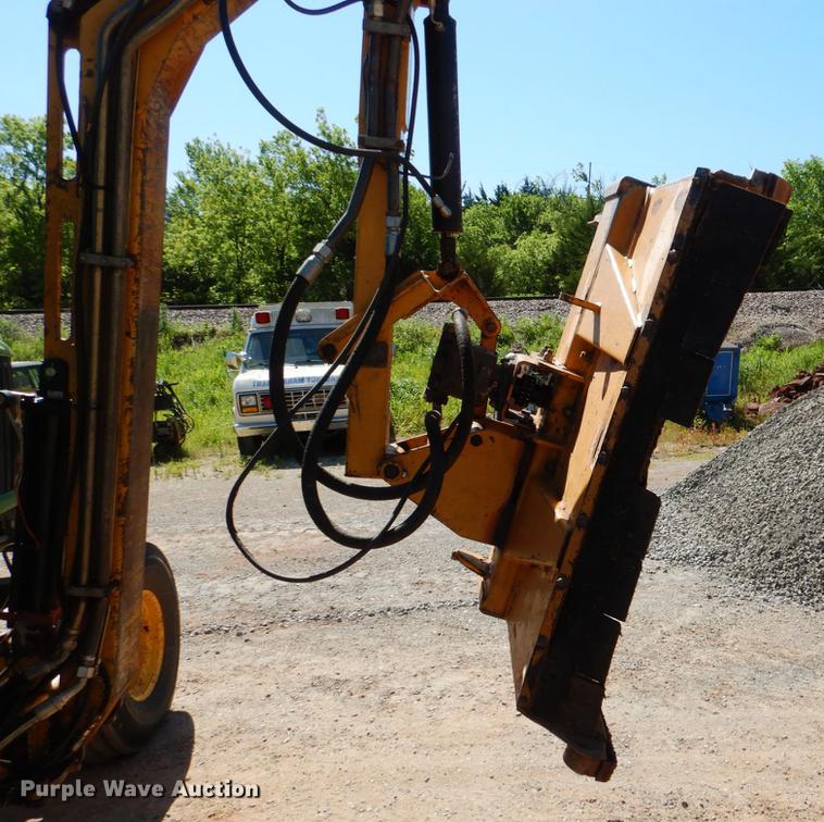 image for item DE3961 2007 John Deere 6615 tractor