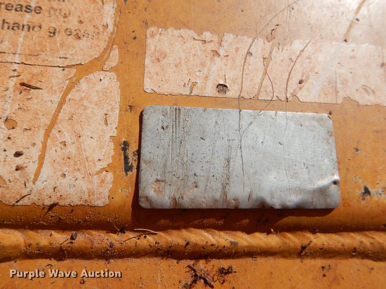 image for item DE3961 2007 John Deere 6615 tractor