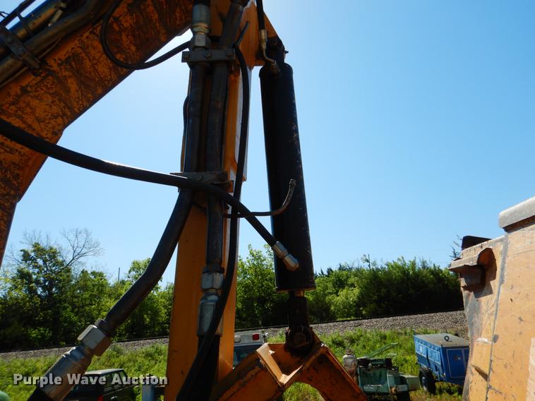 image for item DE3961 2007 John Deere 6615 tractor