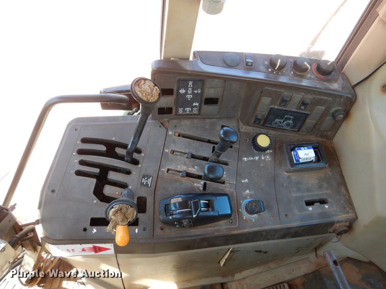 image for item DE3962 2001 John Deere 6310 tractor