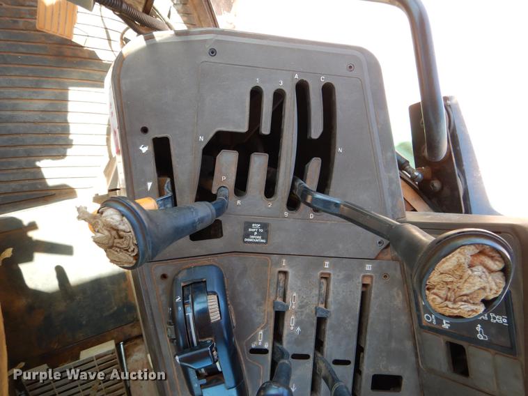 image for item DE3962 2001 John Deere 6310 tractor