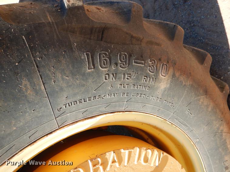 image for item DE3962 2001 John Deere 6310 tractor