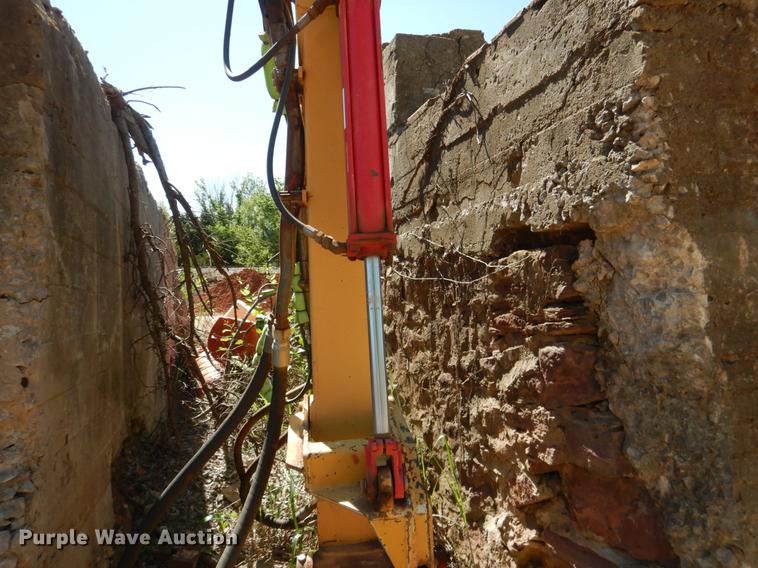 image for item DE3962 2001 John Deere 6310 tractor