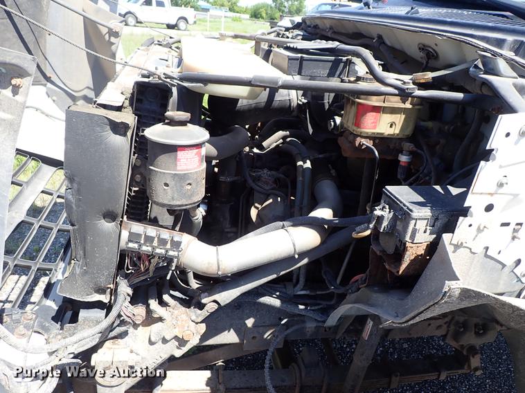 image for item DE5333 2003 Ford F650 dump truck