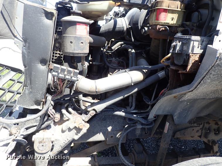 image for item DE5333 2003 Ford F650 dump truck