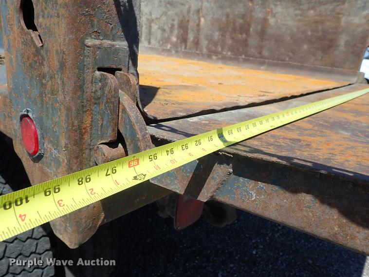 image for item DE5333 2003 Ford F650 dump truck