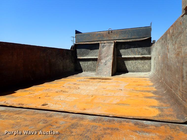 image for item DE5333 2003 Ford F650 dump truck