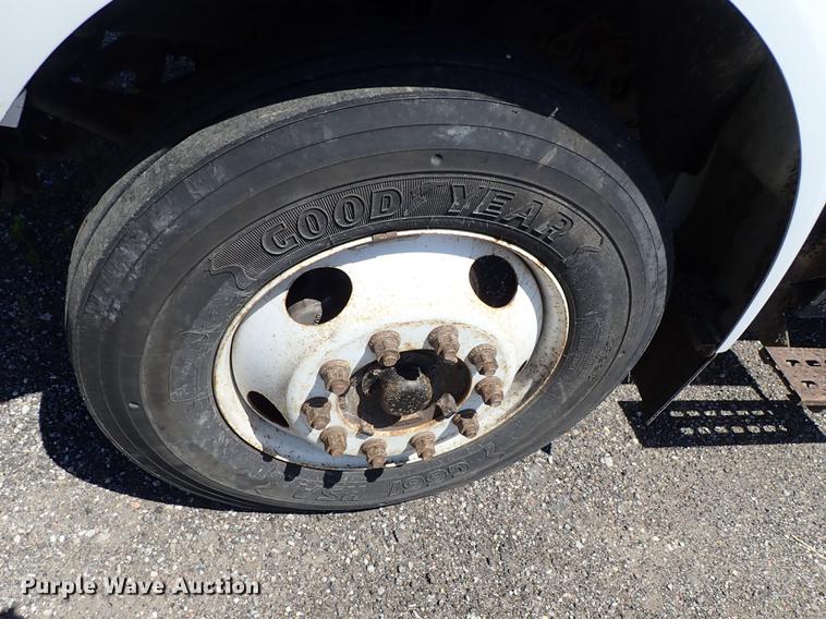 image for item DE5333 2003 Ford F650 dump truck