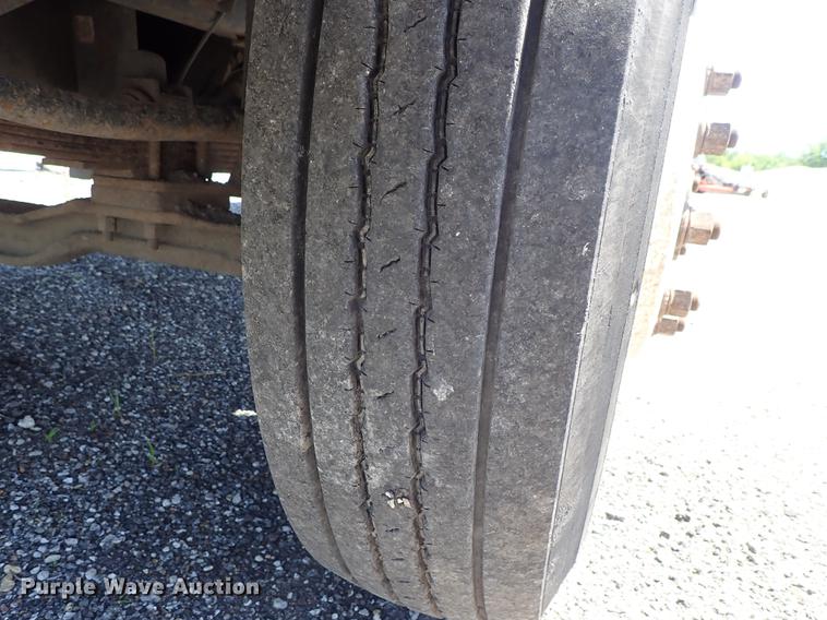 image for item DE5333 2003 Ford F650 dump truck